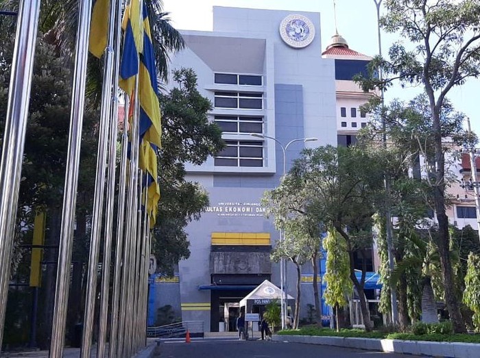 Fakultas Ekonomi dan Bisnis Universitas Airlangga