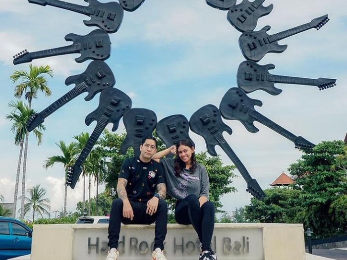 Thalita Latief Turun BB 26 Kg, Ini Gaya Kerennya Saat Hangout dan Ngopi