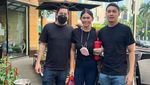 Thalita Latief Turun BB 26 Kg, Ini Gaya Kerennya Saat Hangout dan Ngopi