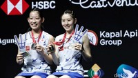 Poin terus ketat 13-13. Yuki/Sayaka ambil kendali tapi dikejar 16-16 saat Chiharu menang adu drive. Nami/Chiharu di atas angin dengan keunggulan 19-17. Nami letakkan bola dengan tepat di tengah lapangan dan masuk. 20-17 Championship point buat Nami/Chiharu! Yuki gagal mengembalikan bola di depan karena kena net sendiri. Nami/Chiharu akhirnya juara 21-17 karena pukulan Sayaka keluar.