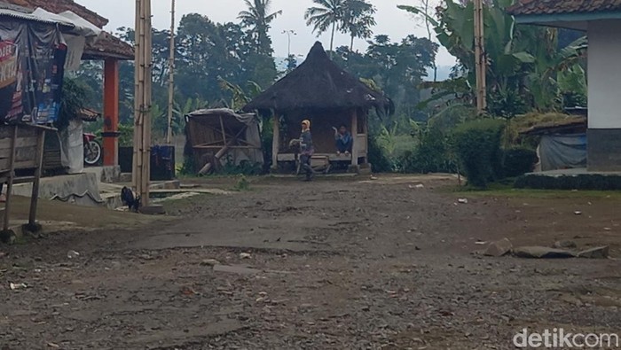 Kampung Adat Banceuy di Subang.