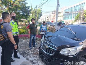Ini Kronologis Ambulans Membawa Jenazah Tabrak Cevrolet di Medan