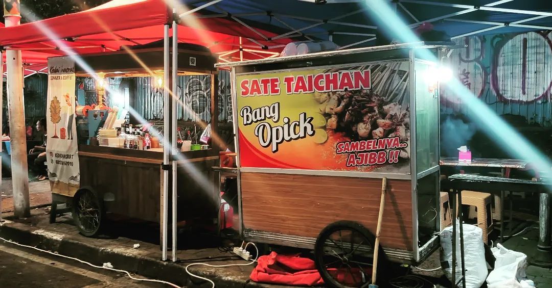 Kuliner dekat halte TransJakarta CSW yang enak.