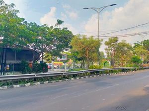 Ratusan Pemuda Berpakaian Hitam Tawuran di Benowo Surabaya