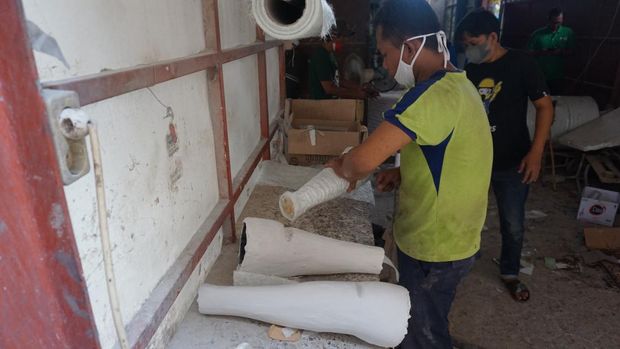Mengintip Produksi Kaki Palsu di Than Must Soegeng Mojokerto