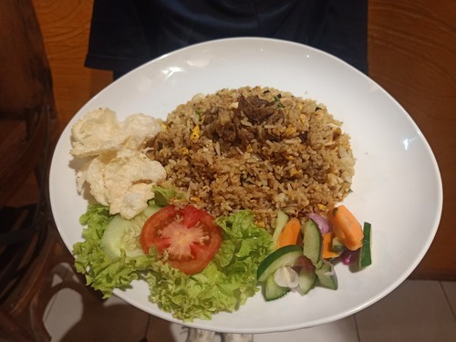 Tampilan menu nasi goreng kambing di Wistara Family Cafe, Jalan Mahendradatta No 9, Denpasar, Bali
