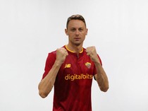 Kebersamaan Singkat Nemanja Matic dan AS Roma