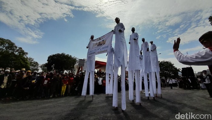 Pawai Taaruf MTQ ke-37 di Sumedang.