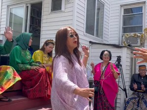 Menggema Lagu Anging Mammiri di New York Saat WNI Nikah Adat Bugis-Makassar