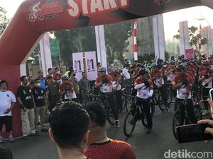 Jelang HUT Bhayangkara, Puluhan Ribu Personel Polri-TNI Gowes Bareng