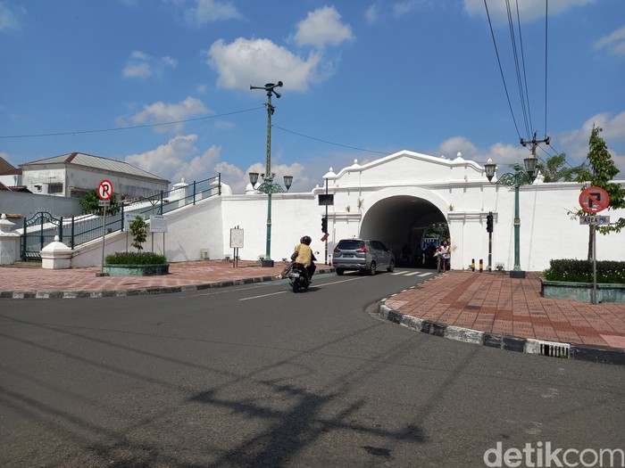 Plengkung Gading, kompleks Keraton Yogyakarta.