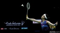 Pebulutangkis peringkat dua dunia itu berhadapan dengan wakil China Wang Zhi Yi di final tunggal putri Indonesia Open 2022 yang digelar di Istora Senayan, Jakarta, Minggu (19/6) siang.