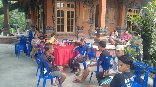 Suasana rumah duka korban gigitan anjing rabies,di  Lingkungan Petapan Persidi, Kelurahan Tegalcangkring, Kecamatan Mendoyo, Kabupaten Jembrana, Bali, Sabtu (18/6/2022).