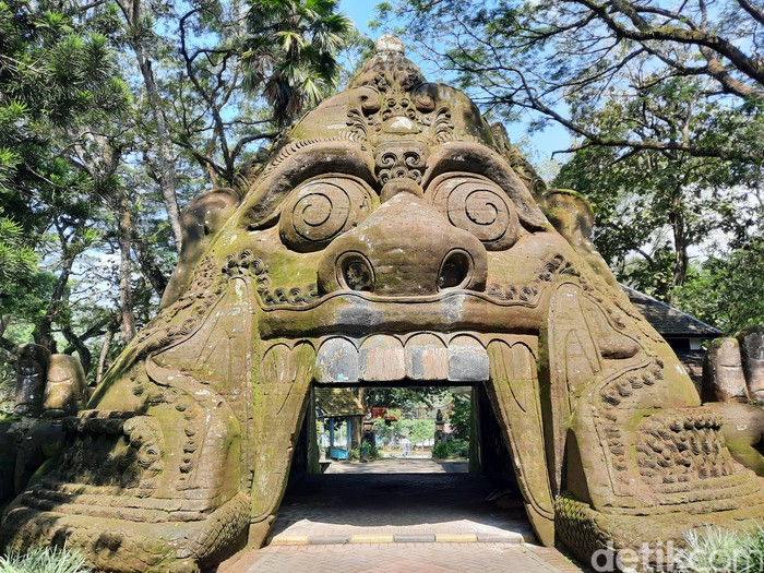 Taman Wisata Air Wendit di Malang