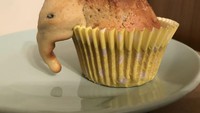Adonan cupcake yang lumer ketika dipanggang justru membuat bentuk mirip seperti gajah, lengkap dengan belalainya. Foto: Pool/Site