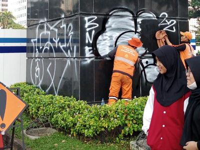 Penampakan Patung Jenderal Sudirman Dicoret-coret Tangan Usil
