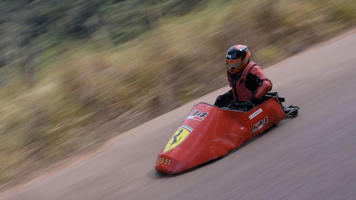 Competitors race during the Brazilian Soapbox Cart Championship in Brumadinho, Minas Gerais state, Brazil, on June 18, 2022. (Photo by DOUGLAS MAGNO / AFP) (Photo by DOUGLAS MAGNO/AFP via Getty Images)