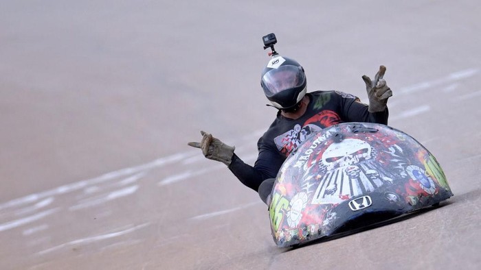 Competitors race during the Brazilian Soapbox Cart Championship in Brumadinho, Minas Gerais state, Brazil, on June 18, 2022. (Photo by DOUGLAS MAGNO / AFP) (Photo by DOUGLAS MAGNO/AFP via Getty Images)