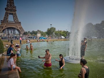 Hawa Panas di Prancis 42 Derajat Celcius, Ini yang Dilakukan Warganya