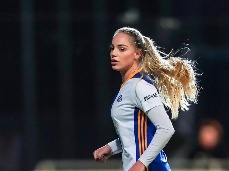 Paras Ana Maria Markovic, Sang Pesepakbola Tercantik