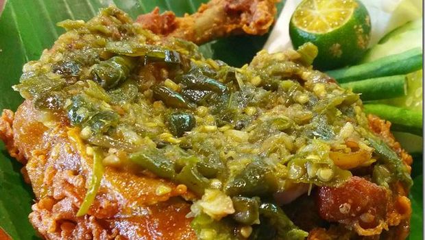 Bawa Duit Rp 15 Ribu Bisa Makan Ayam Penyet Sambal Ijo di 5 Tempat Ini