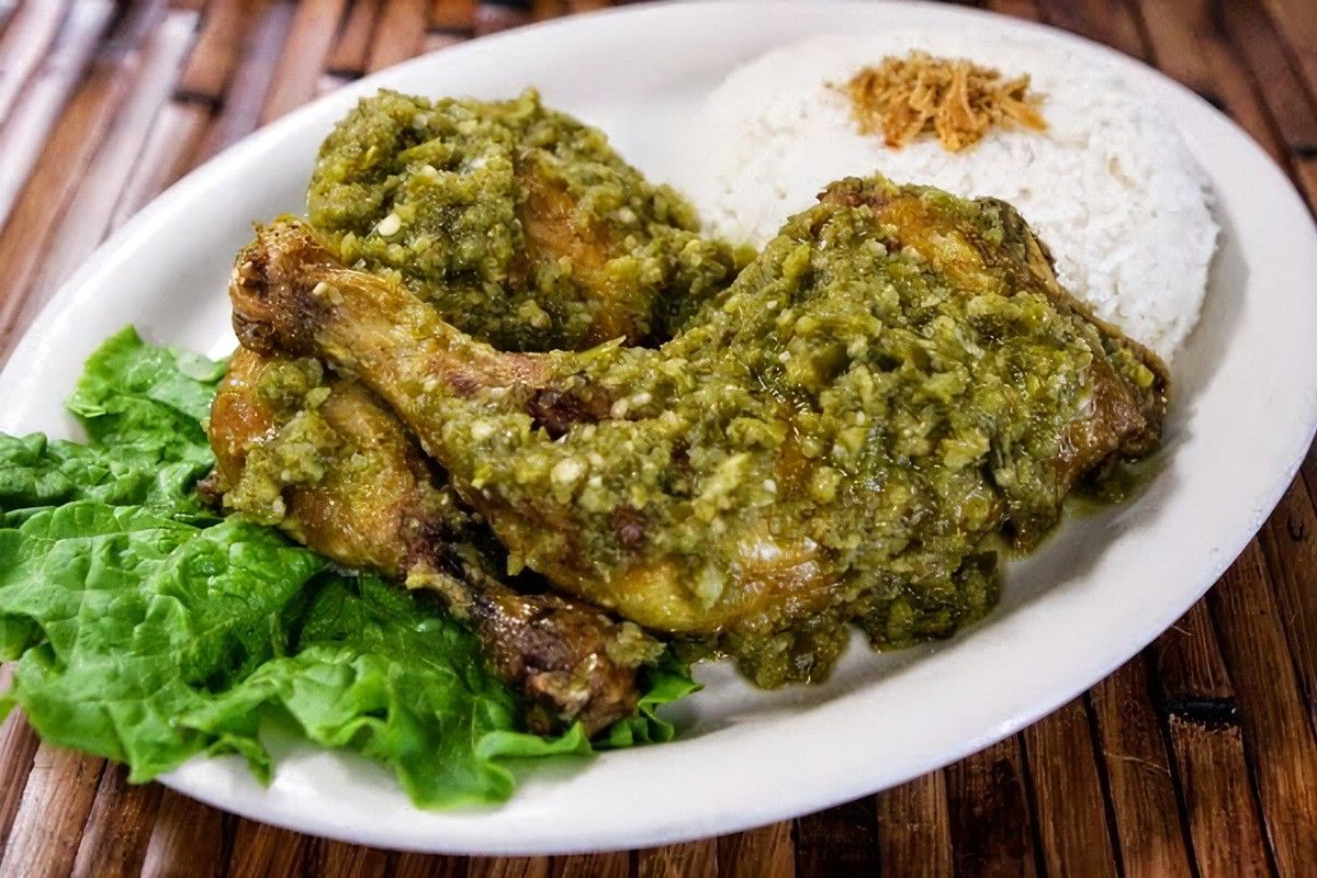 Bawa Duit Rp 15 Ribu Bisa Makan Ayam Penyet Sambal Ijo di 5 Tempat Ini