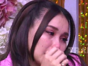 Menangis, Ayu Ting Ting Mau Punya Suami yang Mencintainya
