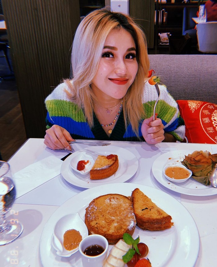 Ayu Tingting ulang tahun Ayu Tingting ulang tahun