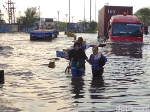Ada Semarang-Brebes, Berikut Titik Banjir Rob di Jateng