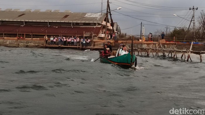 Banjir rob di Semarang, Senin (20/6/2022).