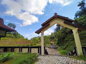 Mengunjungi Spot Wisata Dam Pengalih Bendungan Mila di Desa Saneo