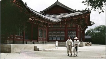 Pada tahun 1965, penghasilan per kapita warga Korsel lebih kecil dari Ghana, bahkan dari negara serumpunnya, Korea Utara. Foto: Vintages