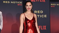 Gal Gadot juga menolak tawaran film Barbie karena bentrok jadwal syuting. FilmMagic/Axelle/Bauer-Griffin