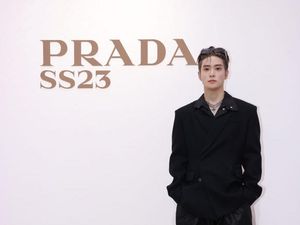 Potret Jaehyun NCT, Song Kang, dan Win Metawin Ngumpul Bareng di Milan