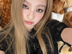 8 Pesona Jennie BLACKPINK dengan Warna Rambut Baru Setelah Oranye