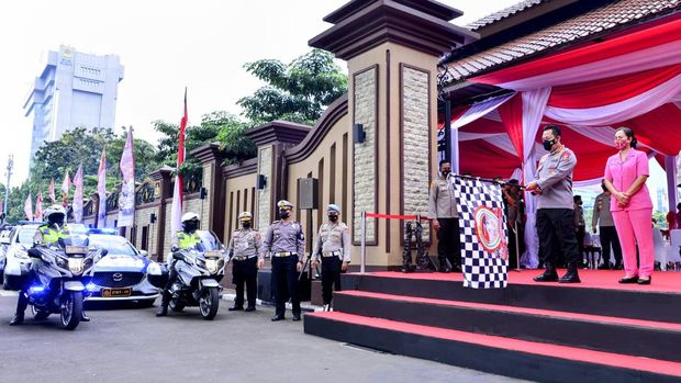 Kapolri Jenderal Listyo Sigit Prabowo dalam acara bakti sosial religi Polri (dok Polri)