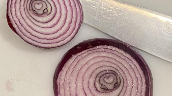 Terdapat hati di dalam bawang bombay. Foto: Reddit via Brightside