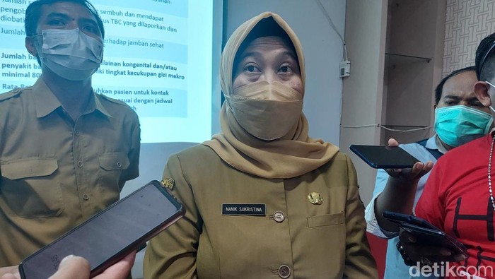 Kepala Dinas Kesehatan (Dinkes) Surabaya Nanik Sukristina