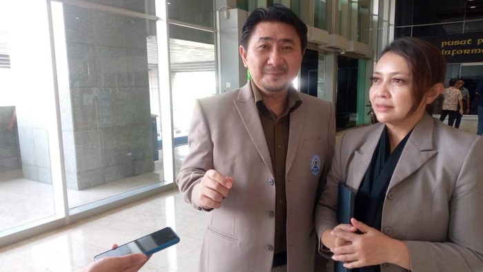 Ketua PDIB Ketua PDIB James Allan Rarung