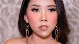 7 Foto Kiky Saputri Manglingi Setelah Pakai Makeup, Dipuji Cantik Banget