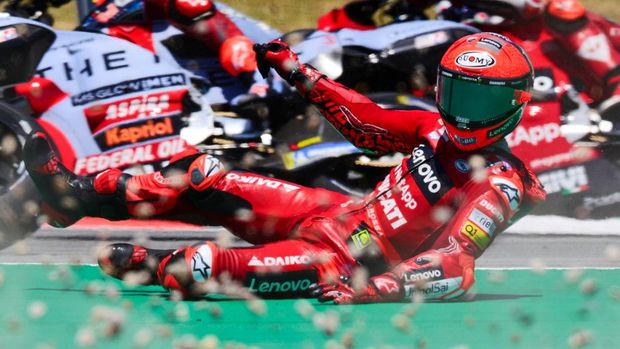 BARCELONA, SPAIN - JUNE 5: Francesco 'Pecco' Bagnaia of Italy crashes during the Moto GP of Catalunya at Circuit de Barcelona-Catalunya on June 5, 2022 in Barcelona, Spain. (Photo by Joan Cros Garcia - Corbis/Corbis via Getty Images)