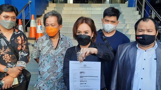 Pelapor melaporkan Roy Suryo ke Polda Metro Jaya