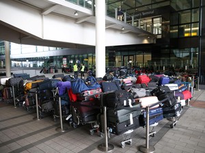 Koper Hilang Terlacak, eh Baju dan Celana Sudah Dipakai Si Pencuri