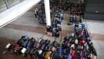 Penampakan Lautan Koper di Bandara Heathrow Inggris