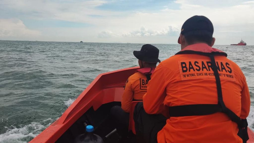 Cuaca Buruk Hambat Pencarian 7 PMI yang Tenggelam di Batam