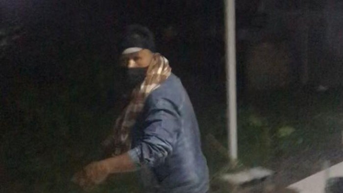 Pria berkalung sarung diduga pencuri kabur saat kepergok pemilik rumah di Banjarnegara