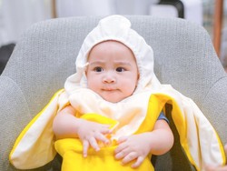 7 Foto Rayyanza Cipung Pakai Kostum Gajah Hingga Pisang, Gemas Banget