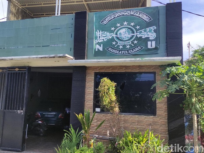 Rumah sesepuh Pagar Nusa di Sidoarjo yang dilempar batu orang tak dikenal