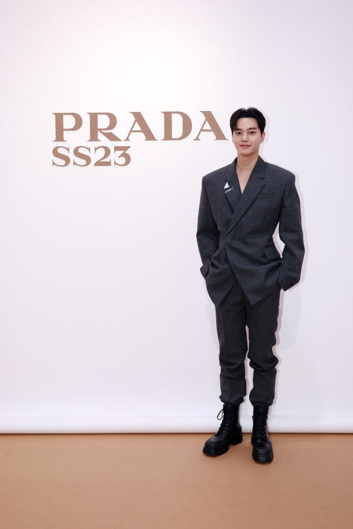 Song Kang MILAN, ITALY - JUNE 19: Song Kang attends Prada Spring/Summer 2023 Menswear Fashion Show on June 19, 2022 in Milan, Italy. (Photo by Vittorio Zunino Celotto/Getty Images for Prada)