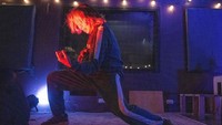 Para peserta tampil dengan kostum cosplay seperti di film Squid Games hingga hingga berdandan seperti mantan Presiden Amerika Donald Trump.